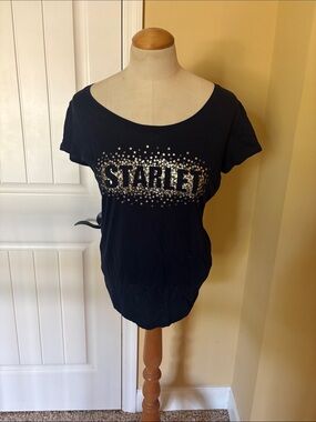 Starlet Graphic Scoop Neck Tee in Navy